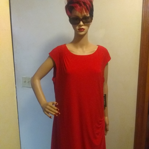 Dress - Picture 2 of 4